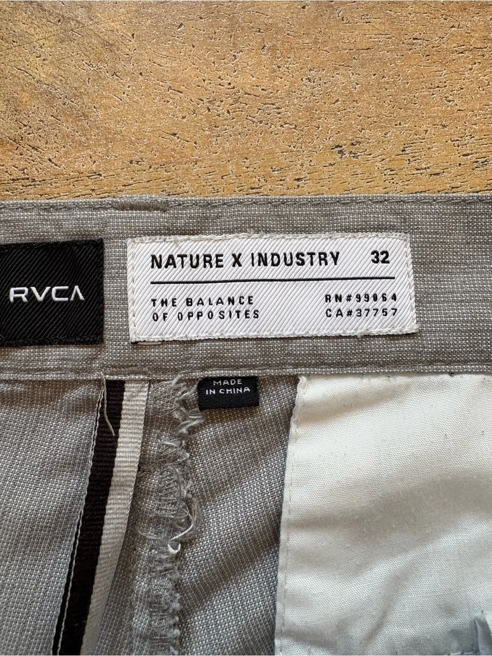 RVCA Men’s Chino Shorts Size 32 Gray Pinstripe Flat Front Casual Golf